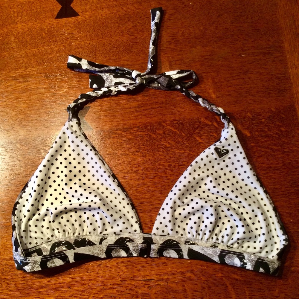 Reversible Roxy bikini top. - Picture 2 of 4